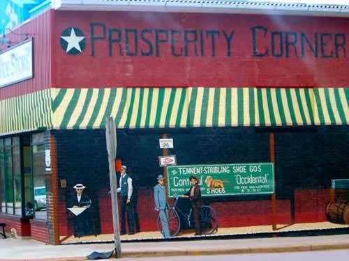 Murals on the wall in downtown Cuba, Missouri, on Historic Route 66
